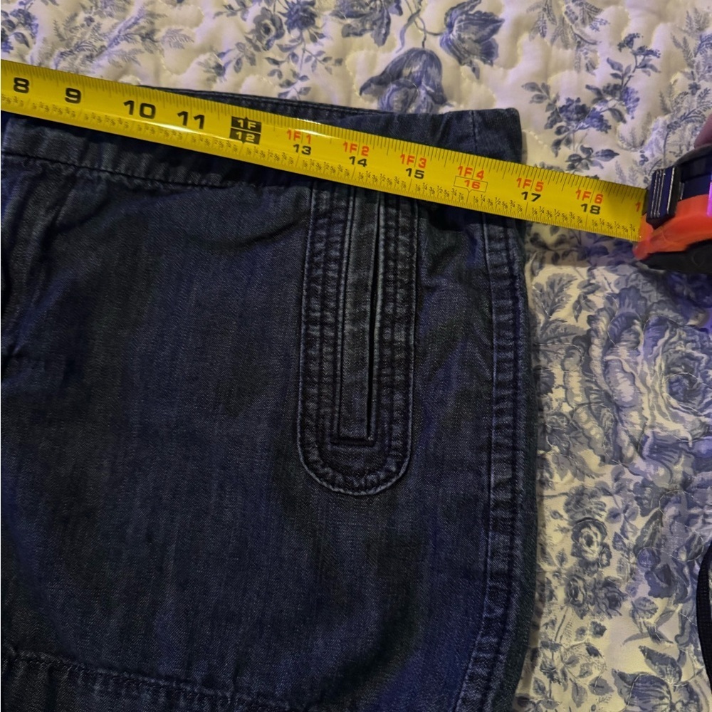 Blue Gap Denim Women's Shorts - Picture 5 of 5